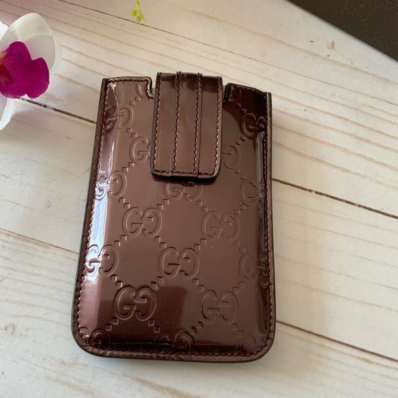 AUTHENTIC Gucci GG Patent Leather Embossed Case - Picture 3 of 6